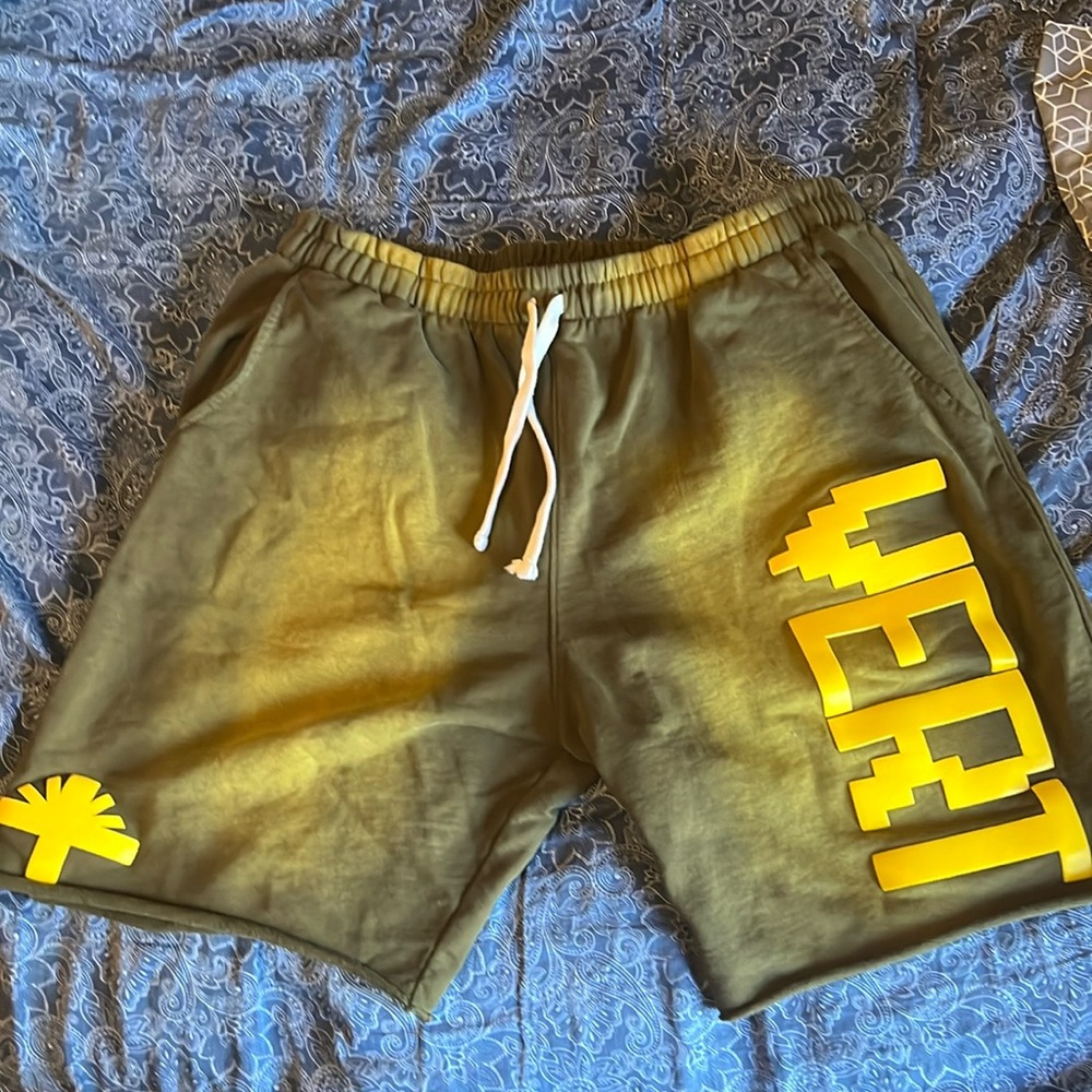 Vertabrae shorts